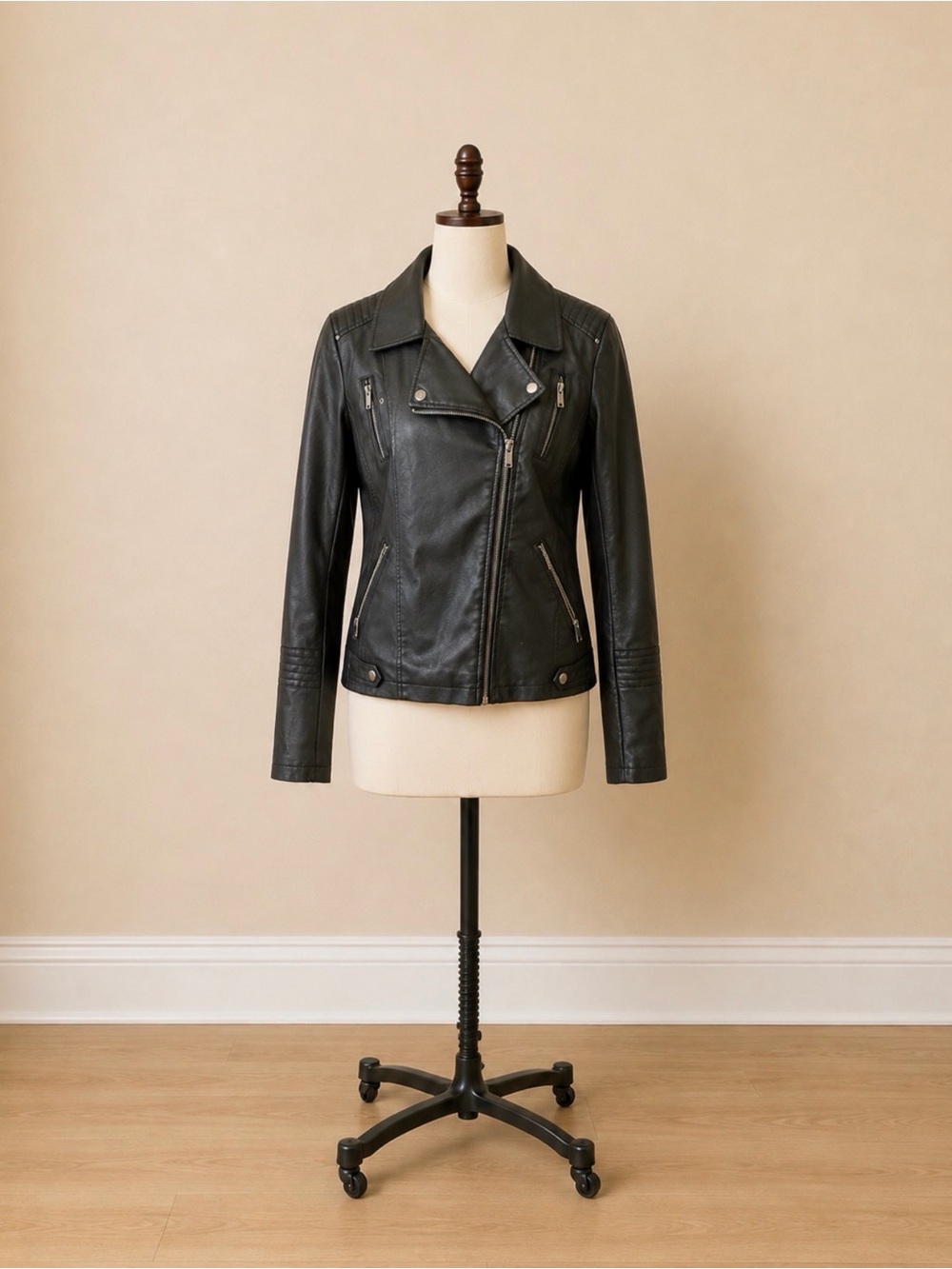 FAHSYEE Black Faux Leather Moto Biker Jacket Women’s XL Zip Up Vegan Leather
